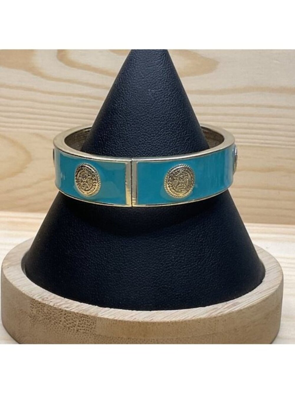 Vintage Teal Blue Enamel Silver Tone Medallion Hinged Bangle Bracelet Statement